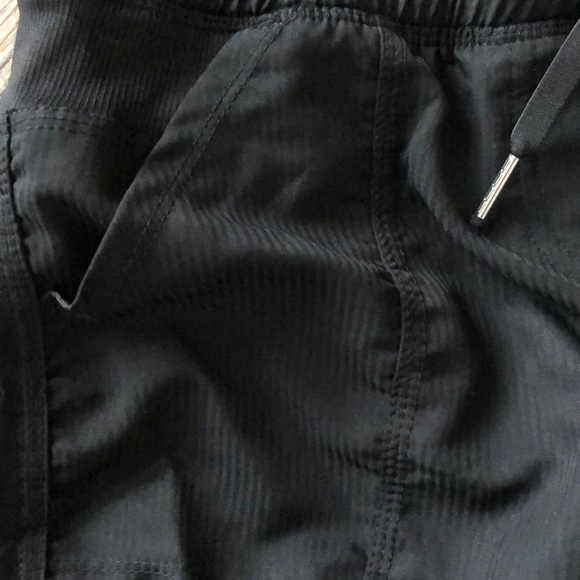 ACX black stretch waistband capris - Picture 5 of 12